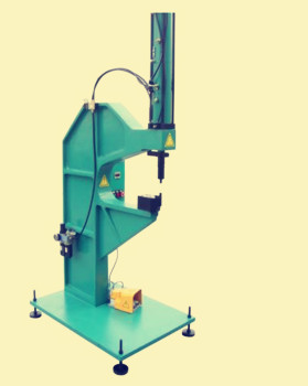 國產(chǎn)鉚接機(jī)多少錢一臺?