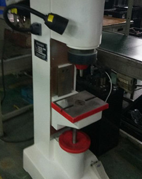 為何越來越多的客戶選擇自動鉚接機(jī)？