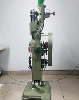 如何正確選用鉚接機(jī)？