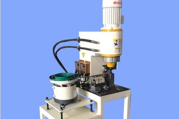 自動(dòng)送料鉚接設(shè)備到底有哪些優(yōu)勢(shì)？ 圖2