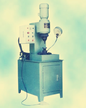 采購時選擇氣動鉚接機(jī)好還是液壓鉚接機(jī)好？