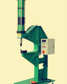 鉚接機(jī)的模具為什么容易斷裂？